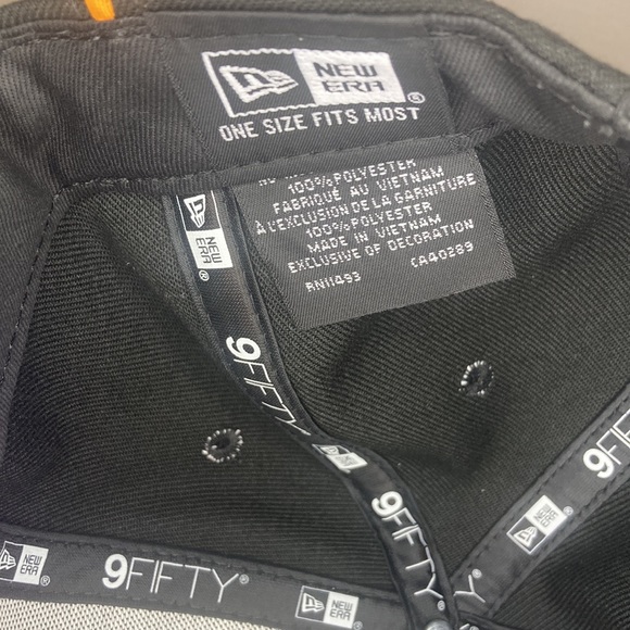 Brand new snap back hat ever worn - Picture 3 of 8